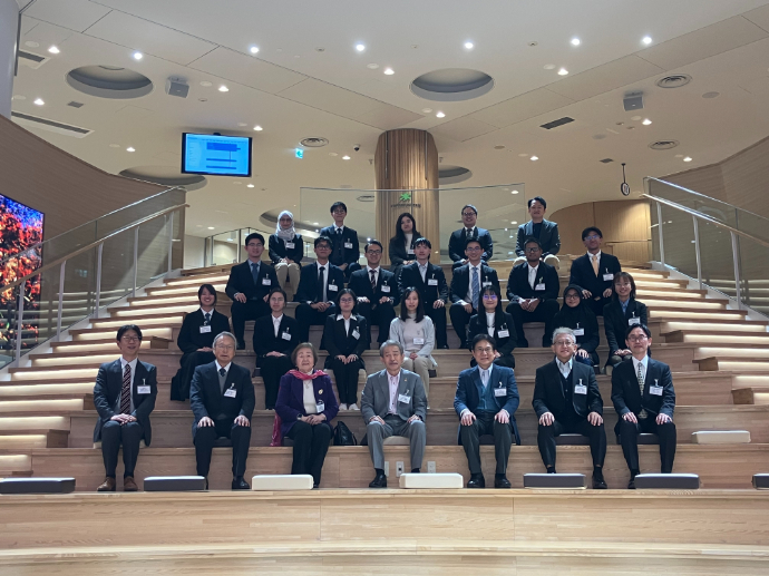 写真：三菱瓦斯化学記念財団 交流報告会